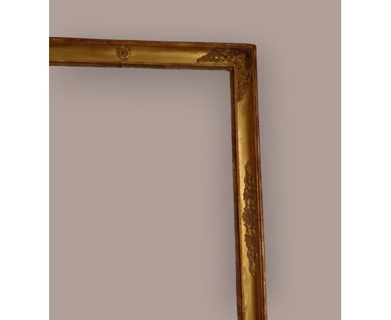 Empire Frame