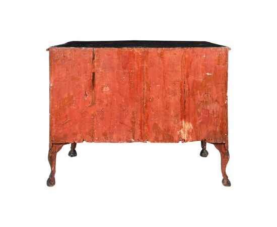Pair of important carved, lacquered and painted wooden chests of drawers. Palermo, 18th century.