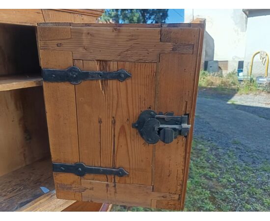 Mountain cabinet