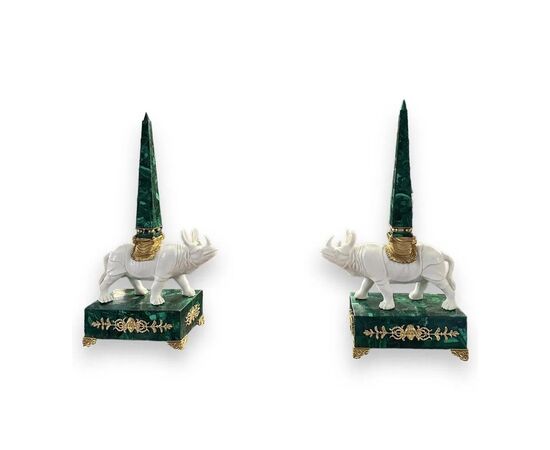 
Coppia di Obelischi in Malachite e Bronzo dorato, XIX Secolo