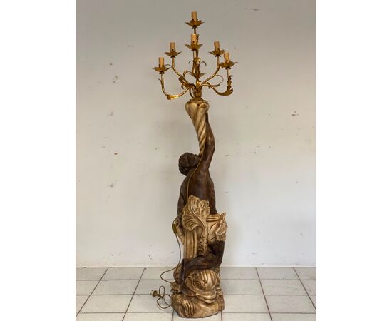 Moro veneziano scultura in legno scolpito  laccato   sei lumi . XIX secolo