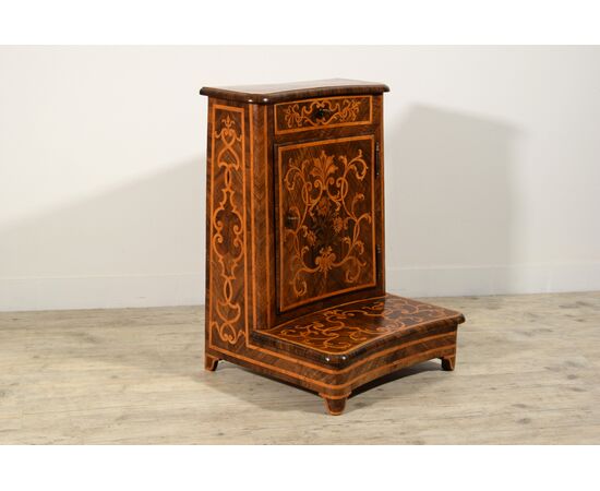 VENDUTO ????, Inginocchiatoio in legno intarsiato, Torino, XVIII secolo