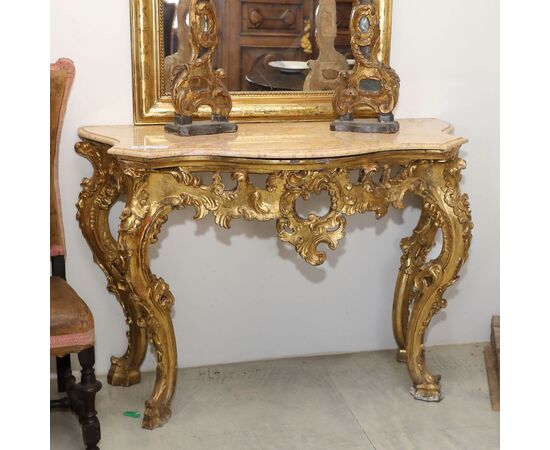 Consolle di epoca 700 in legno dorato ed intagliato con piano di marmo