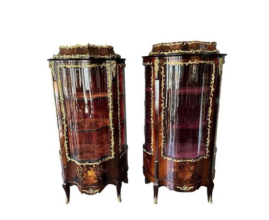 
Coppia di Vetrine in Legno con Bronzo Dorato del XIX Secolo