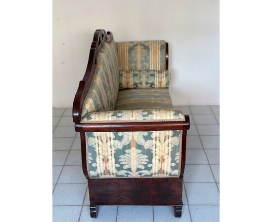 Lombardo Carlo X boat-shaped sofa. Restored 19th century