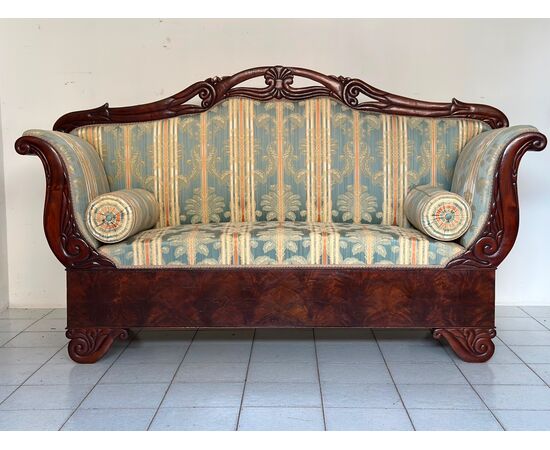Lombardo Carlo X boat-shaped sofa. Restored 19th century