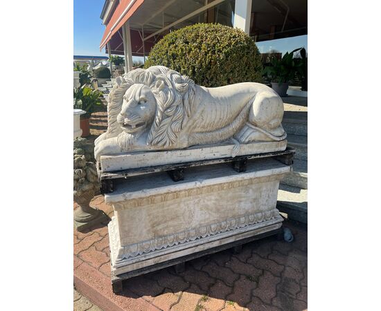 Pair of monumental marble lion statues