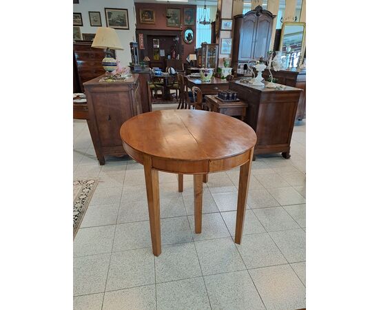 Oval cherry wood table