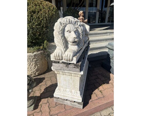 Pair of monumental marble lion statues