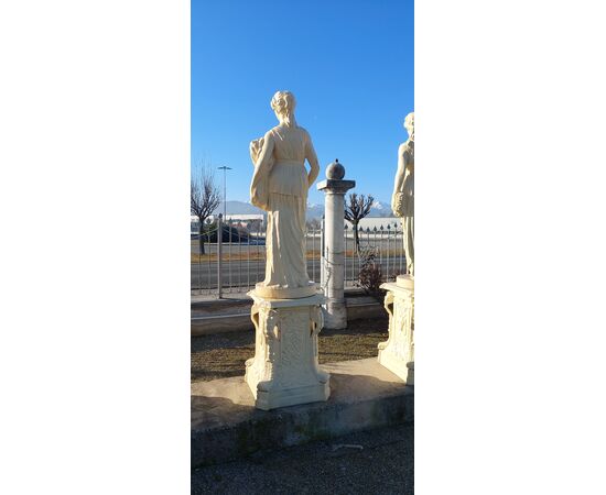 Statue quattro stagioni in ghisa con piedistallo