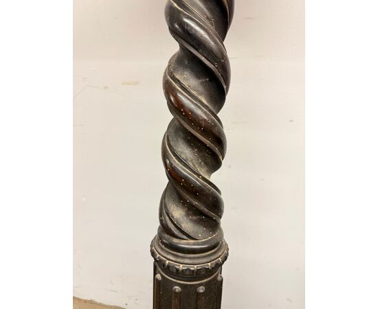 Antique neo-renaissance walnut column, carved in 1920, 122x28cm