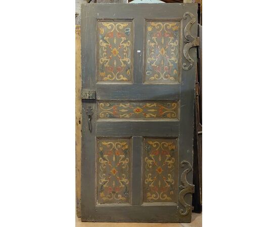 PTL429 - Lacquered door with painted panels, 17th century, dimensions cm W 106 x H 204