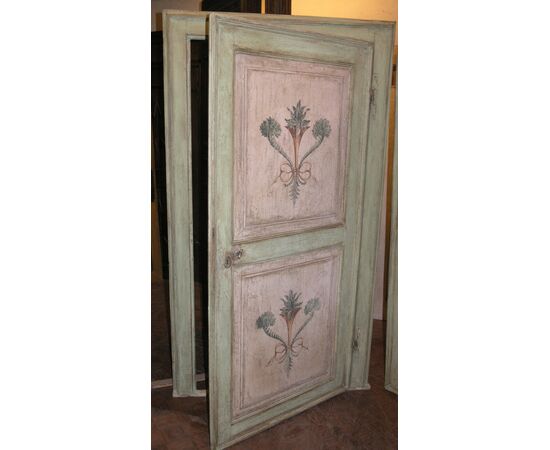PTL367 - No. 2 Lacquered wooden doors with frame, 18th century, opening cm W 96 x H 202