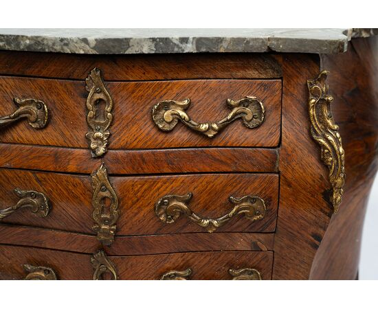 Small chest of drawers (model) in Napoleon III style in precious exotic woods with gray bardiglio marble top. France, early 20th century.