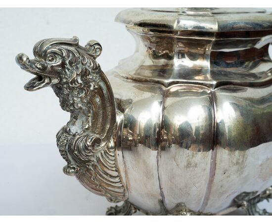 Antique silver service in the Neapolitan Empire style, dating from the first half of the 20th century.