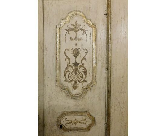 PTS686 - Lacquered wooden door with frame, 18th century, clearance dimensions W 96 x H 196 cm