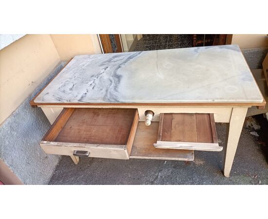 Kitchen table