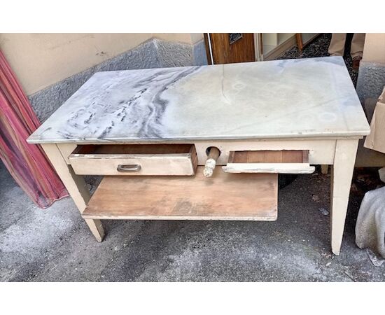 Kitchen table