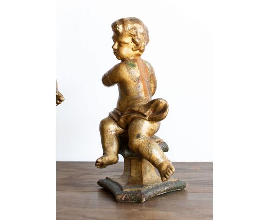 Coppia di putti in legno dorato e laccato – Lombardia, fine XVII secolo