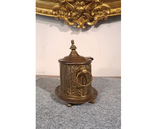 BRASS ESSENCE HOLDER, FIRST HALF OF THE 17TH CENTURY