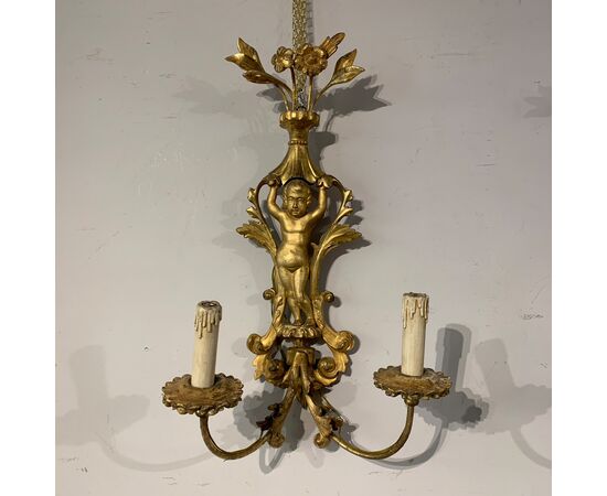 COPPIA DI APPLIQUES IN LEGNO INTAGLIATO E DORATO, META' DEL XIX SECOLO
