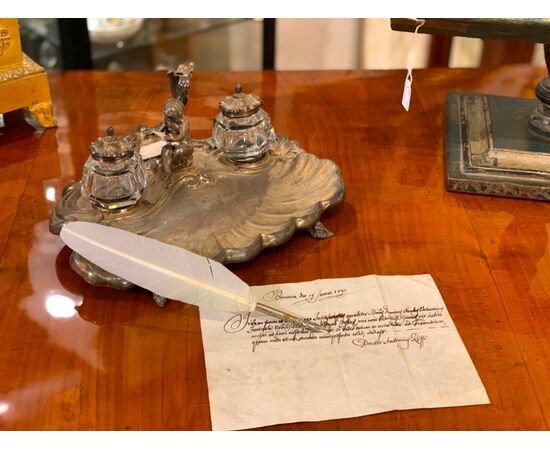 SILVERED BRONZE DESK INKWELL, FIRST HALF OF THE 19TH CENTURY