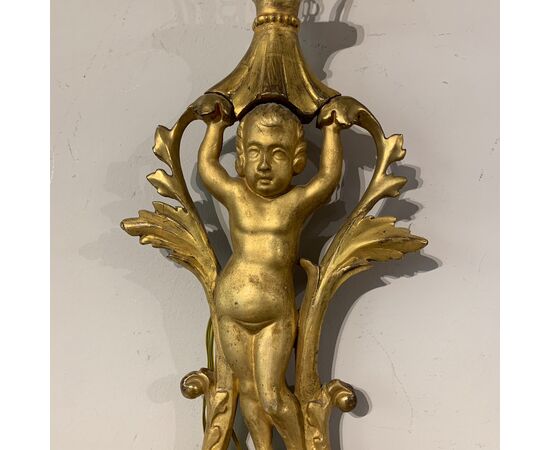 COPPIA DI APPLIQUES IN LEGNO INTAGLIATO E DORATO, META' DEL XIX SECOLO