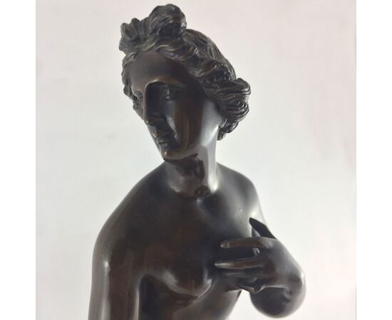 SCULTURA IN BRONZO "VENERE BAGNANTE" PRIMI XIX SECOLO
