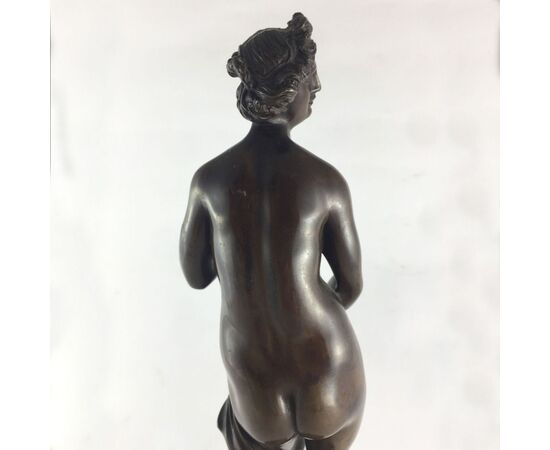 SCULTURA IN BRONZO "VENERE BAGNANTE" PRIMI XIX SECOLO