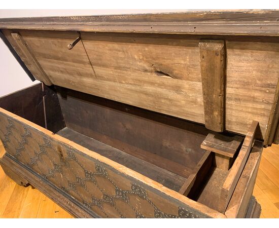 Wooden chest painted in the first half of the 18th century