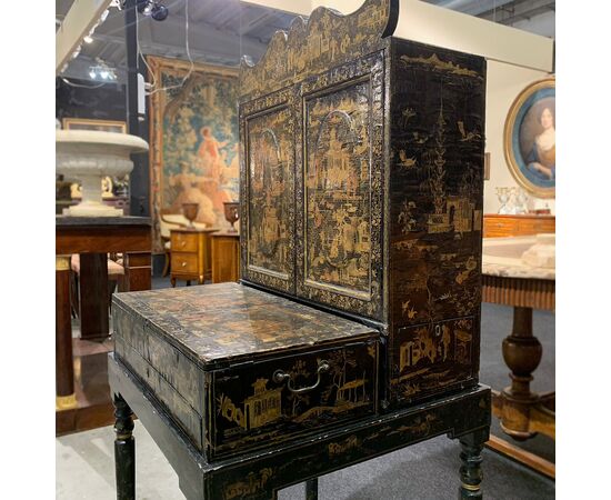 Travel cabinet with three sections, China, Qing Dynasty