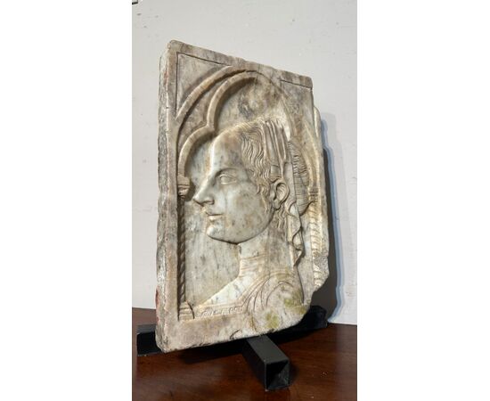 Marble plaque attributable to Dossena late 19th century