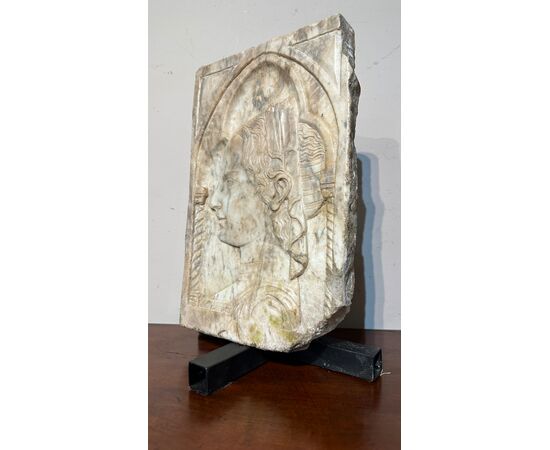 Marble plaque attributable to Dossena late 19th century