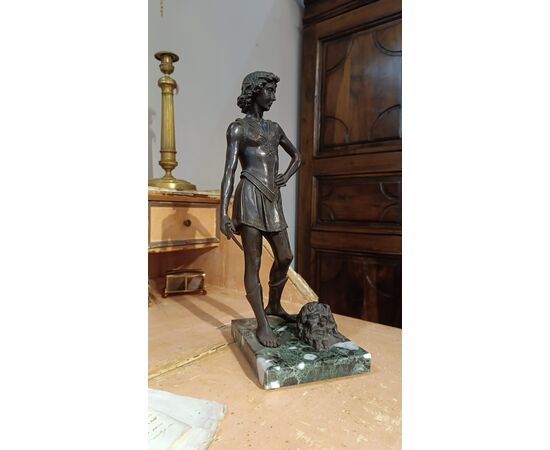 BRONZE SCULPTURE DAVID AND GOLIATH WITH MARBLE BASE LATE 19TH CENTURY