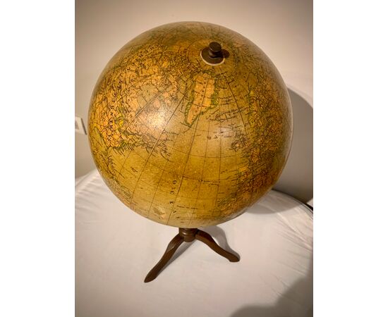 EARLY 20TH CENTURY TABLE GLOBE