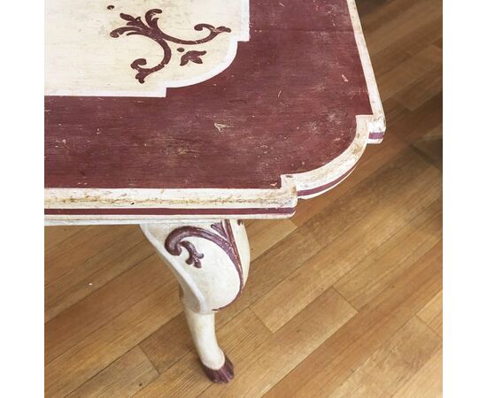 WALNUT BUREAU PLAT, LOUIS XV, FIRST HALF OF THE 18TH CENTURY