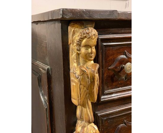 Small walnut chest of drawers with gilded carvings, late 16th century