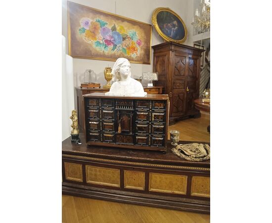 Walnut Monetiere with Finishes from the Early 18th Century