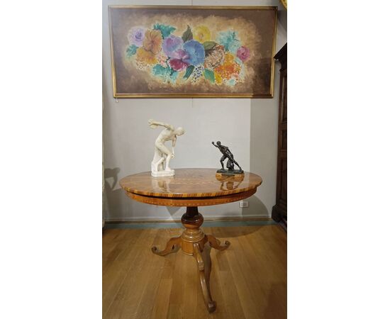 Inlaid Rolo table, first half of the 19th century