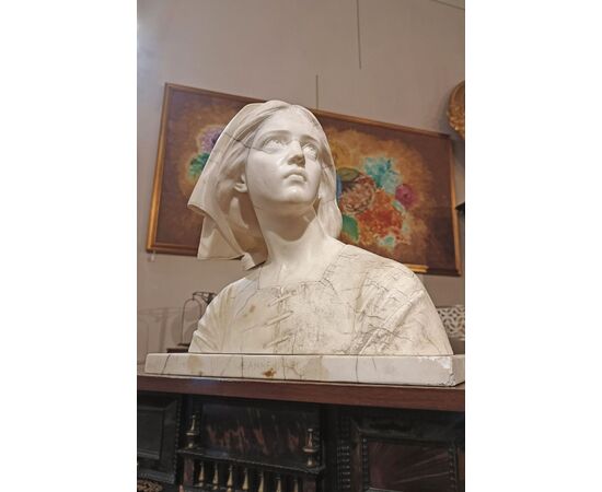 MARBLE BUST OF JOAN OF ARC, FIRST HALF OF THE 19TH CENTURY