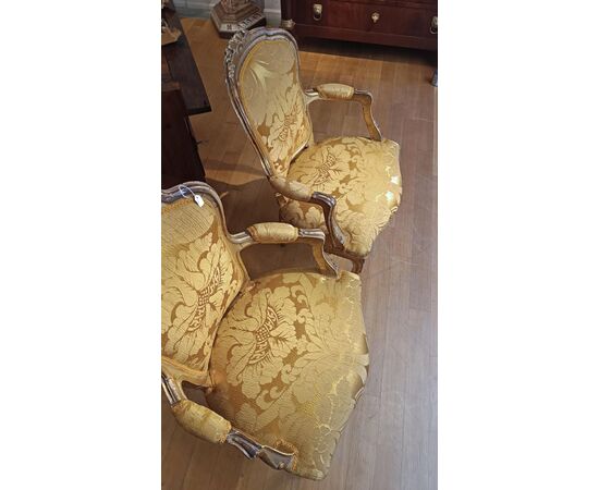 PAIR OF GILDED ARMCHAIRS IN 18TH CENTURY STYLE
