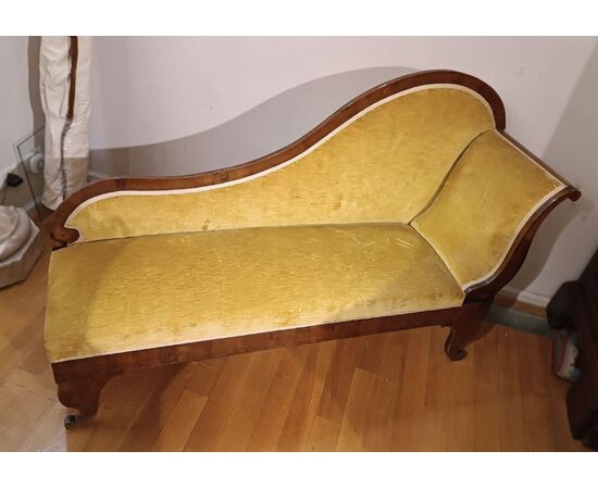 Small Charles X dormeuse, first half of the 19th century.