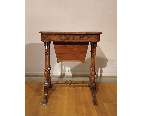 WALNUT WORK TABLE FIRST HALF 19TH CENTURY