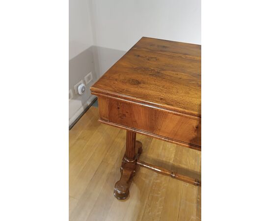 Small walnut table Charles X first 19th century