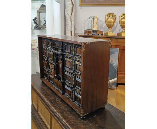 Walnut Monetiere with Finishes from the Early 18th Century