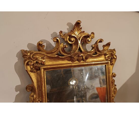 SMALL GILT WOOD MIRROR SECOND HALF 18TH CENTURY