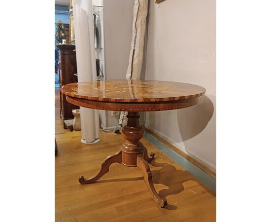 Inlaid Rolo table, first half of the 19th century