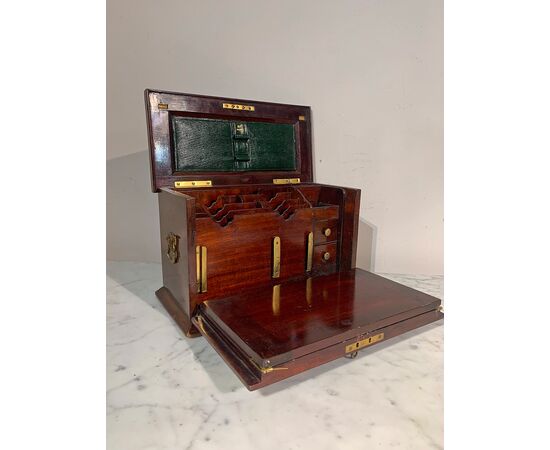 LATE 19TH CENTURY ENGLISH TRAVELING DESK