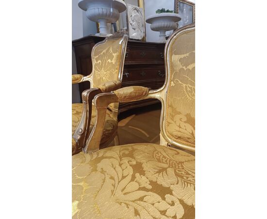 PAIR OF GILDED ARMCHAIRS IN 18TH CENTURY STYLE
