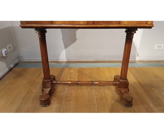 Small walnut table Charles X first 19th century